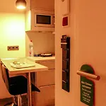 Bluestone Boarding Hotel apartamentowy Düsseldorf