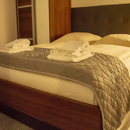 Apartahotel Bluestone Boarding 4*