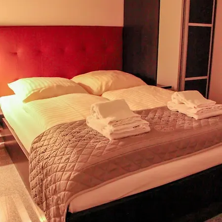 Bluestone Boarding 4*