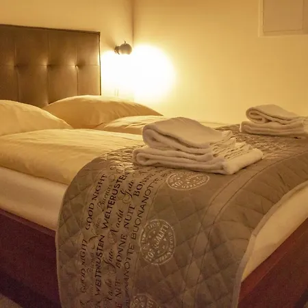 Bluestone Boarding Apartmanhotel