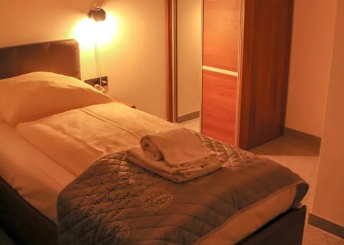 Bluestone Boarding 4*